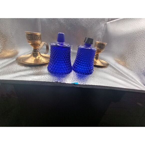 Pair of Vintage Brass Candlestick Holders & Blue Hobnail Glass Hurricane Shades - Picture 2 of 12